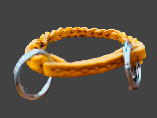 Pull-stop collar greased leather