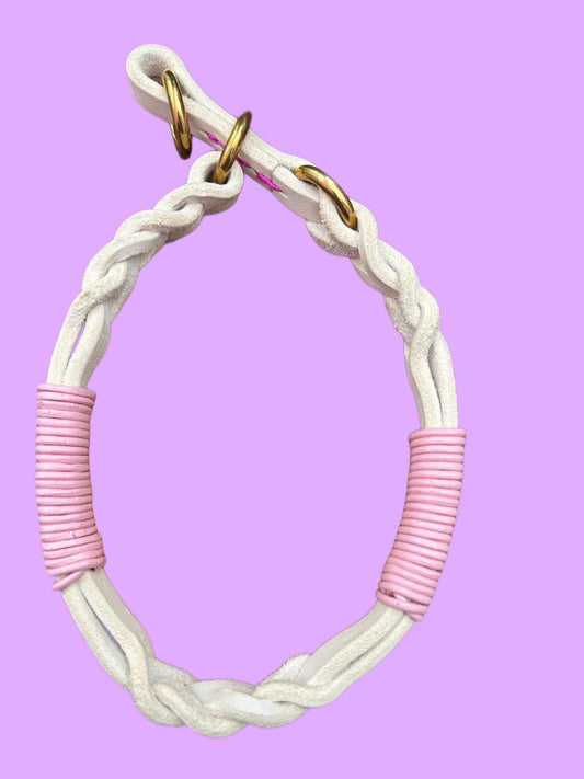 Pull-stop collar greased leather