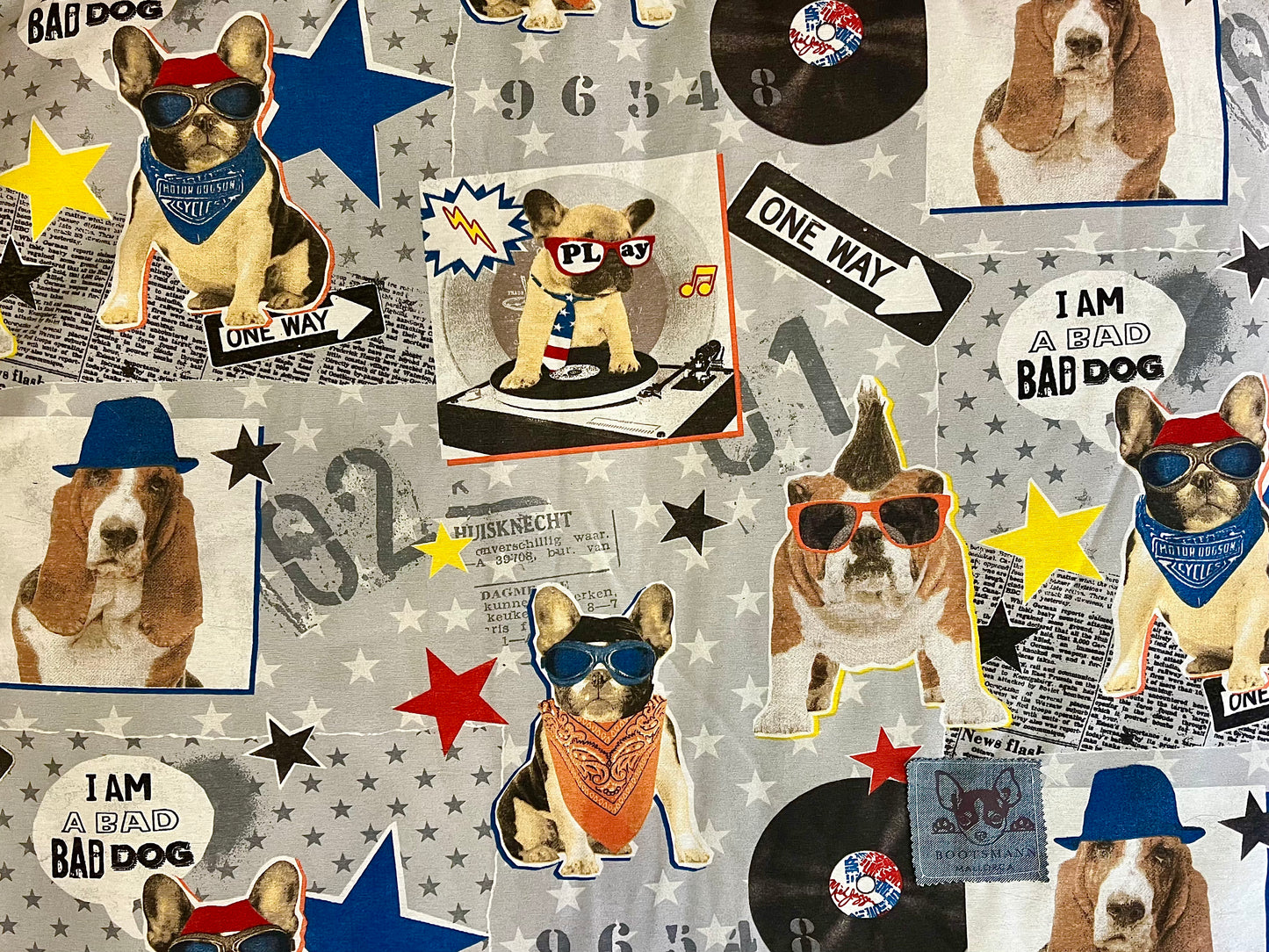 Dog Bed ‘Comic Style’ Size 3